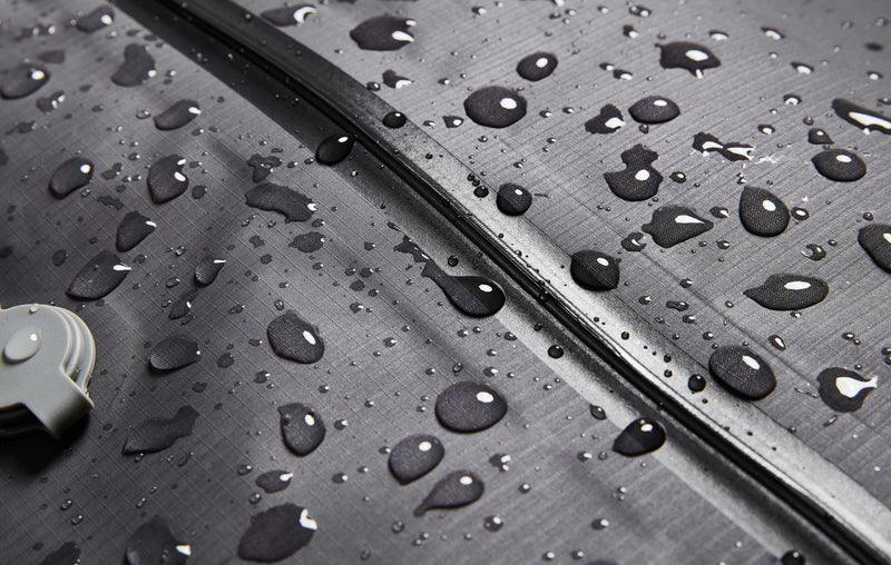 Vacuum compression travel bag